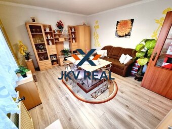 JKV REAL ponúka na predaj 5-izbový dvojpodlažný rodinný dom - 6