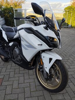 CF MOTO 650gt - 6
