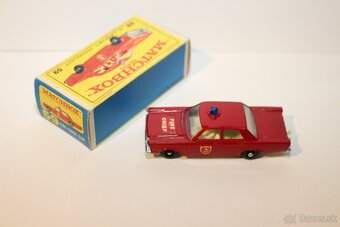 Matchbox RW Fire chief car - 6