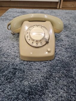 Retro telefóny - 6