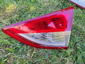 Ford Kuga zadné svetlá - 6