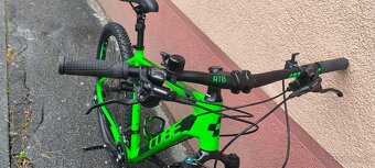 Predám horský bicykel CUBE Attention 29",kolesá 29" - 6