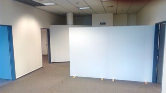 Samostatný kancelársky celok 107m² v blízkosti letiska na pr - 6