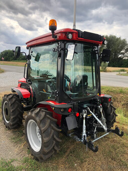 Malotraktor AGT 1060-SVAHOVÝ SPECIÁL, otoč. pracovisko, 56HP - 6