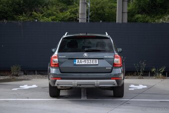 Škoda Octavia Combi SCOUT 2.0 TDI DSG 4x4 - 6