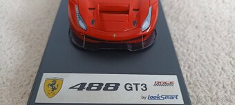 Predám model Ferrari 488 GT3 1:43 Looksmart/Spark - 6