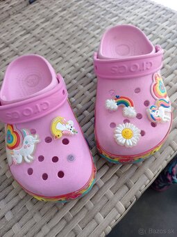 Predám detske crocs - 6