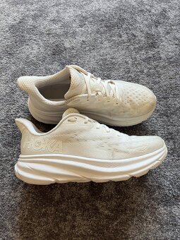 20x Dámské běžecké sportovní boty Hoka - 6