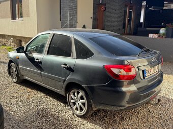 Lada Granta 1.6 benzin 2017 70000km 1.majitel POJAZDNÉ - 6