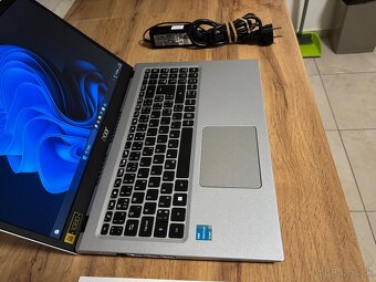 /15.6"/Acer/Notebook/4GB RAM DDR5/128GB NVMe SSD/Intel HD2G - 6