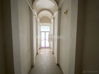 Na prenájom veľký, lukratívny komerčný priestor v centre mes - 6