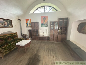 200-ročná kamenná chalupa v horách, obec Lipovec - 6