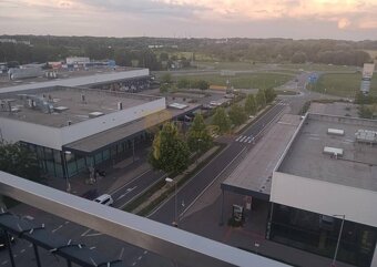 3-izb. byt, Zuzany Chalupovej, Petržalkou s veľkou terasou a - 6