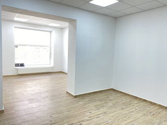 Prenájom - obchodný priestor v centre mesta - Topoľčany - 6