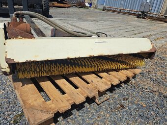 Zametacia kefa metla pre malotraktor - 6
