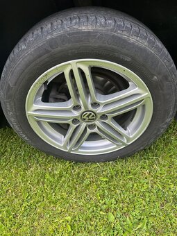 Volkswagen TOURAN 2,0 TDi 103kw r.v. 2009 - 6