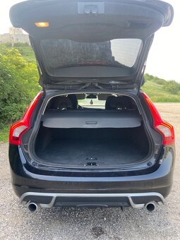 Volvo V60 D4 R-Design Automat - 5 válec - 6