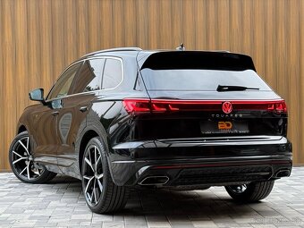 Volkswagen Touareg R-Line Model 2024 3.0 TSI 250kw DPH - 6