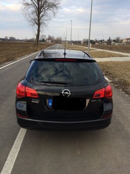 Predám Opel Astra J 1.7 CDTI 2012 - 6