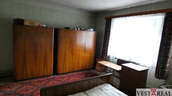Na predaj rodinný dom s garážou, pozemok výmera 2003 m2 Horn - 6