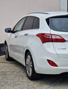 Hyundai i30 CW 1.6 CRDi 16V Style 94Kw AT6 SR - 6