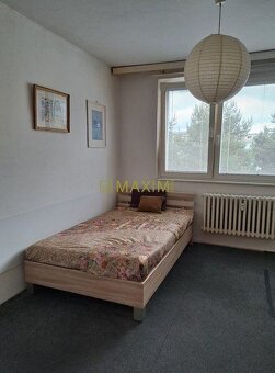 Ponúkame na predaj 4-izbový byt na predaj v Dúbravke na uli - 6