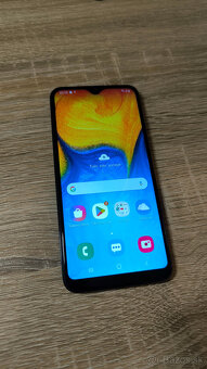 Samsung Galaxy A20e – čierny - 6
