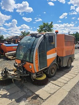 Zametací stroj chodníkový Bucher - 6