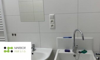 Obchodný priestor na prenájom o výmere 72 m2, Južná trieda 7 - 6