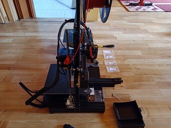 Creality Ender 3 V2 NEO + filament - 6