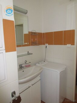 Na prenájom prerobený, zariadený jednoizbový byt, 28 m2 + pi - 6