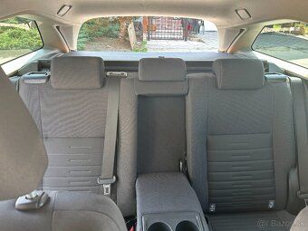 Toyota auris - 6
