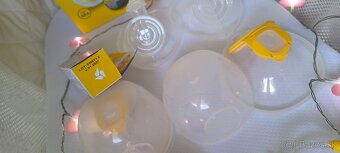 Odsávačka medela hands-free double + darček - 6
