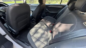 Predam Škoda Rapid 1.4 TSI 125k Ambition DSG - 6