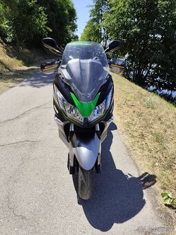 Kawasaki J300 . - 6