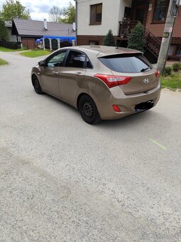 Hyundai i30 1.4 16V 73KW R.V 2013 - 6