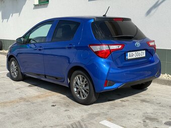 Toyota Yaris 1.5 Hybrid Live e-CTV,75KW.A1.5d.Kamera,Navy..1 - 6