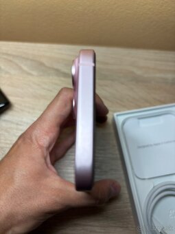 Predám IPHONE 15 128GB - 6