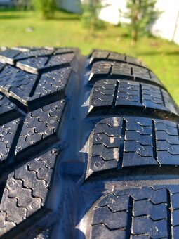 235/40 r18 zimne pneumatiky - 6