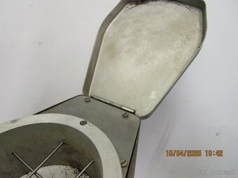 PREDAM RETRO OBCHODNY KAVOVY MLYNCEK r.v.1977 - 6