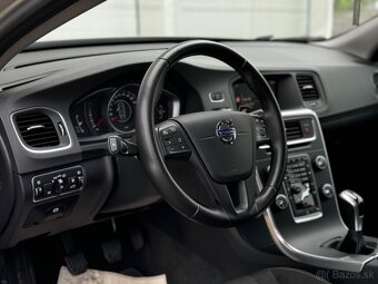 Volvo V60 D3 Cross Country 2.0D,Momentum,1Majiteľ - 6