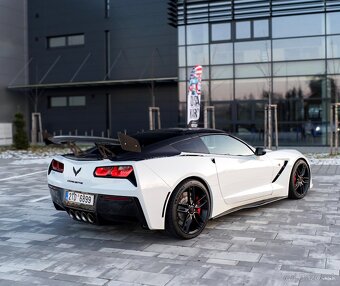 Chevrolet Corvette C7 STINGRAY - 6
