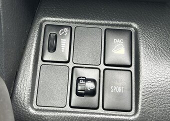 Toyota Rav4 SOL 2.0VVTi 4x4 AUTOMAT NAVI benzín automat - 6