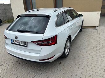 Škoda Superb Combi 2.0 TDI 4x4 - 6
