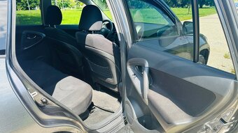 Toyota Rav4 2.2 D 4x4 - 6