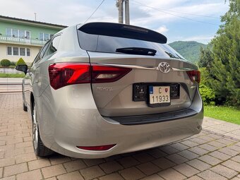 Toyota Avensis Combi 1.8i Valvematic - 6