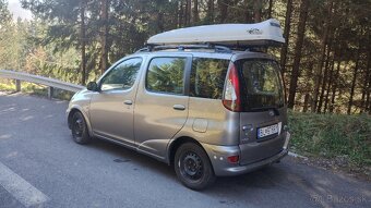 Yaris Verso 1,3 vvti 62kw benzín plyn 2004 - 6