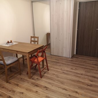 Malacky predám 9 izbový dom - 6