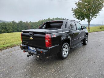 Chevrolet Avalanche 5.3 - 6