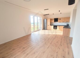 🏡 NA PREDAJ RODINNÝ DOM – OBEC SVINIA - 6